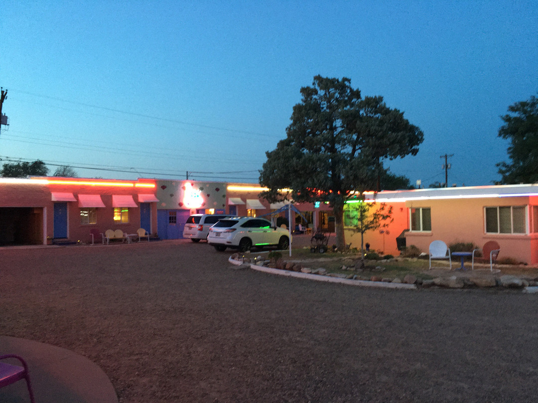 Blue Swallow Motel主图