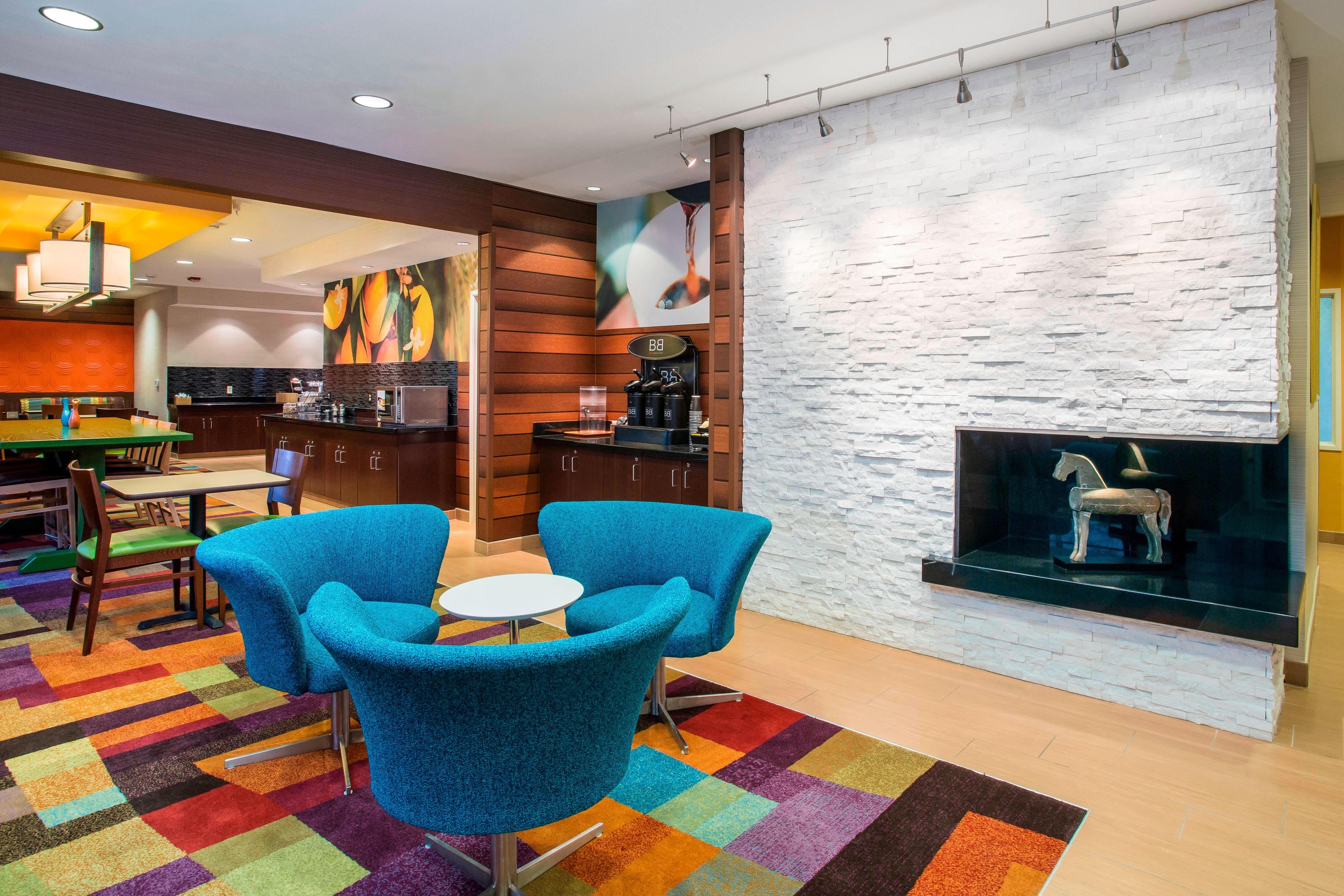 Fairfield Inn & Suites Oshkosh-官方