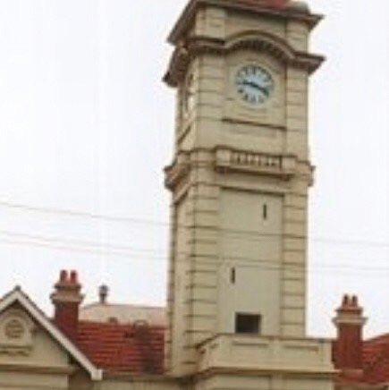 Memorial Clock Tower景点图片