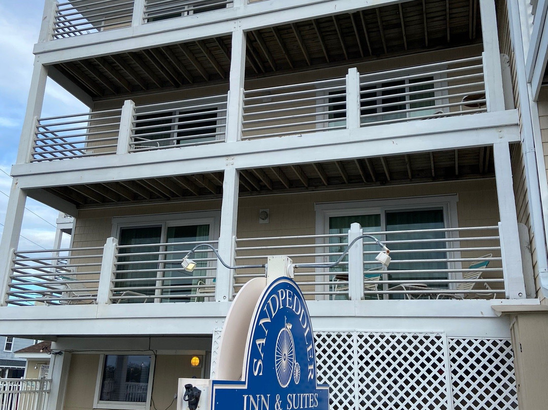 Sandpeddler Inn & Suites主图