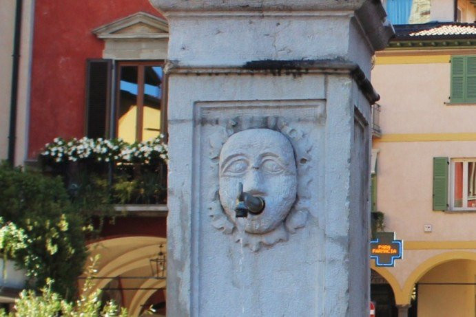 Fontana di Piazza Mercato景点图片