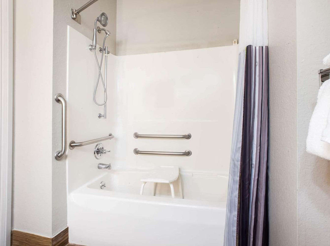 La Quinta Inn & Suites by Wyndham Elkhart主图