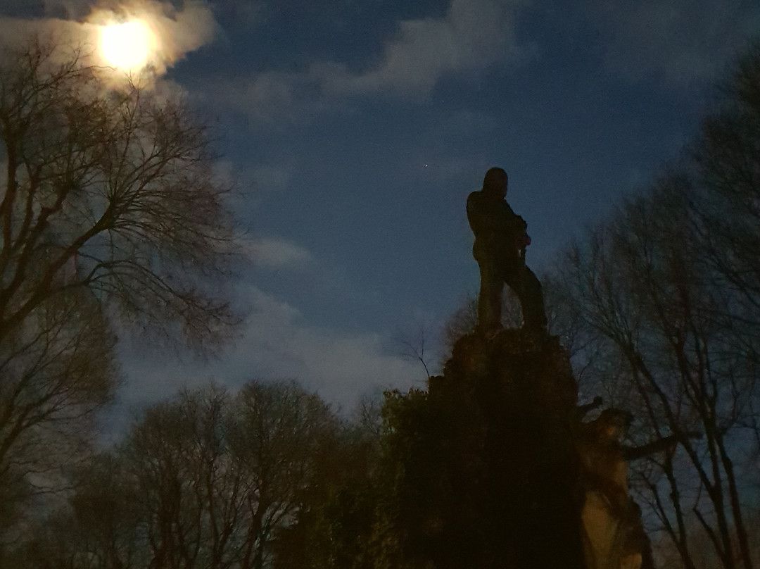 Statua di Giuseppe Garibaldi-帕维亚必去景点