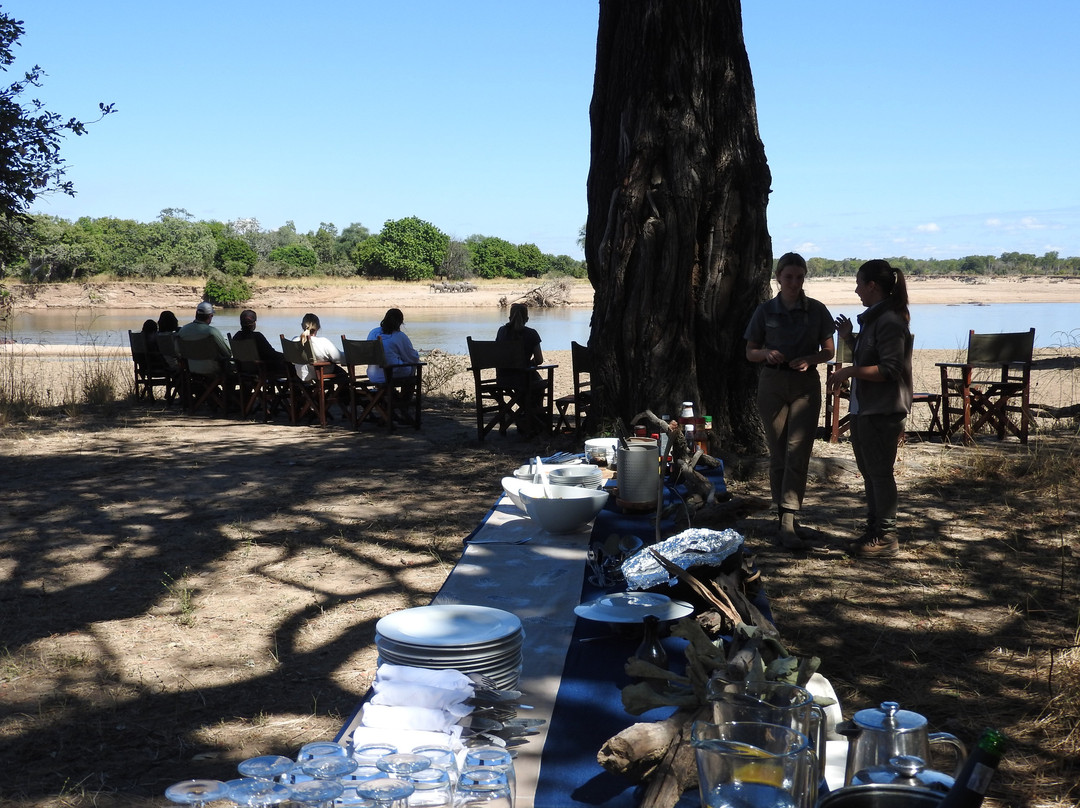 Shenton Safaris Kaingo Camp主图
