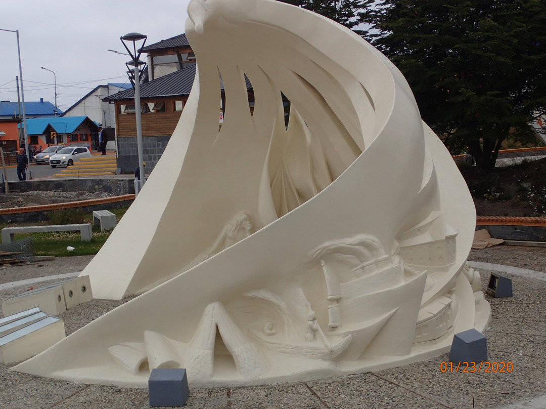 Monumento Antiguos Pobladores de Ushuaia-乌斯怀亚必去景点