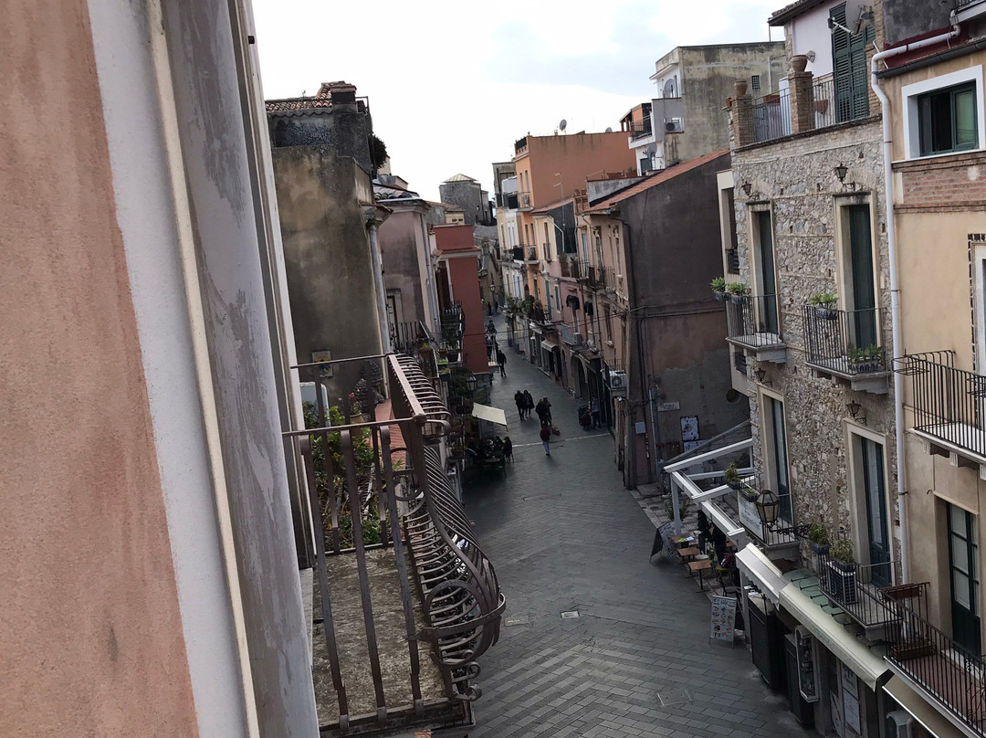 VILAGOS Apartments & Loft Taormina-陶尔米纳必去景点