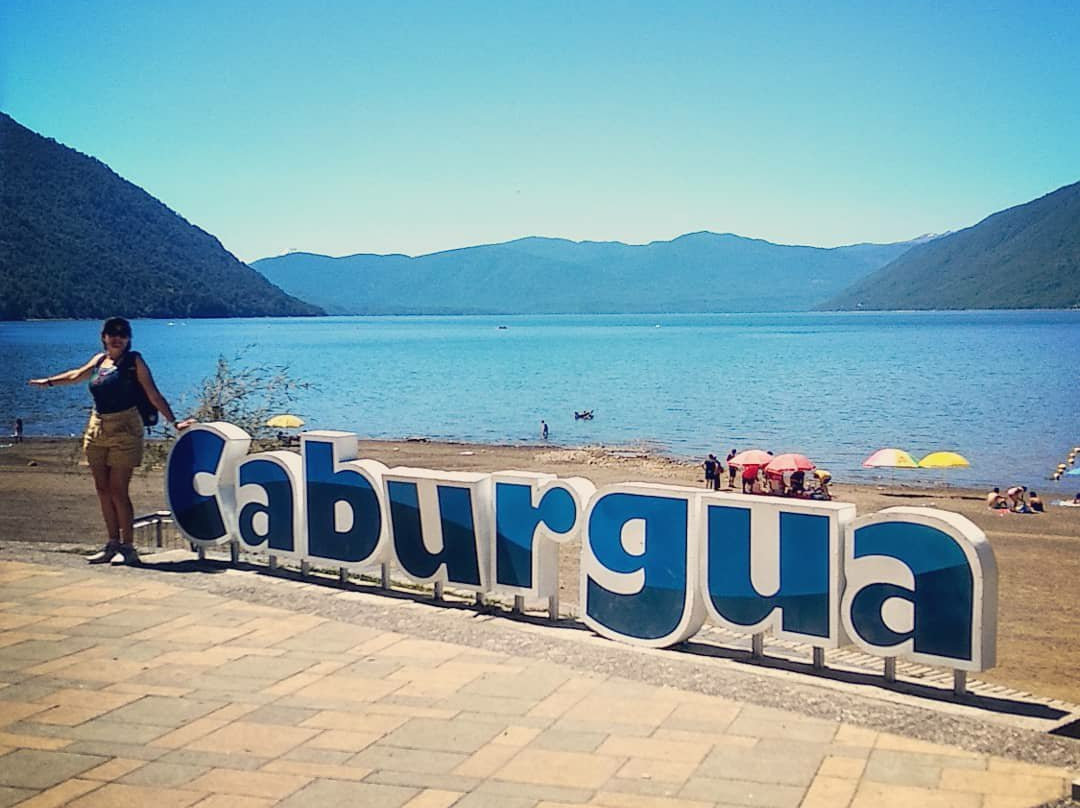 Lake Caburga景点图片