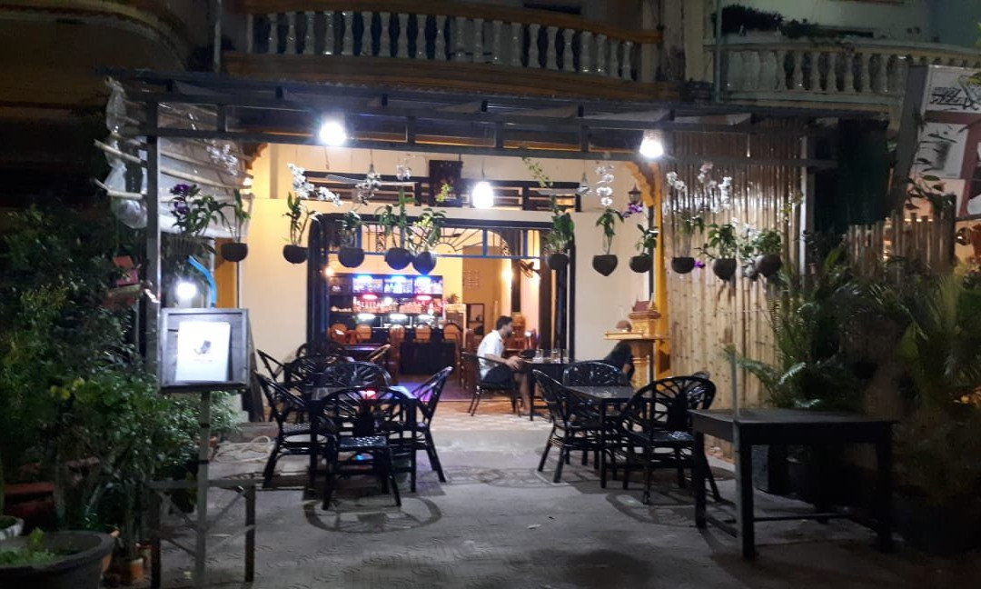 Vanna Restaurant & Bar