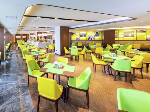 苏州金鸡湖希尔顿欢朋酒店主图