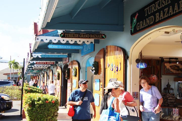 Turkish Grand Bazaar-夏洛特阿马利亚必去景点