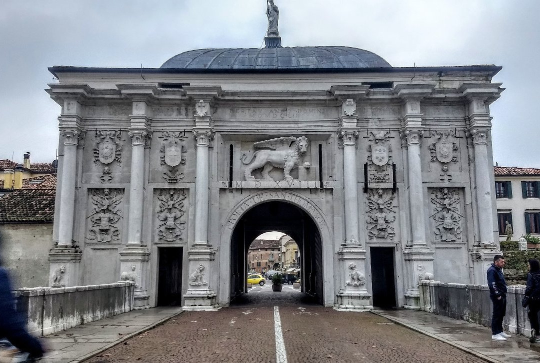Porta San Tomaso-特雷维索必去景点
