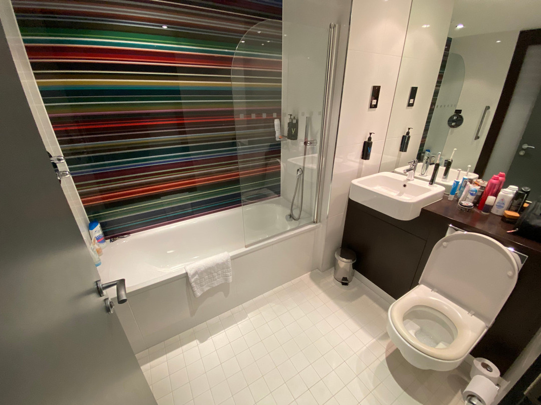 Village Hotel Solihull主图