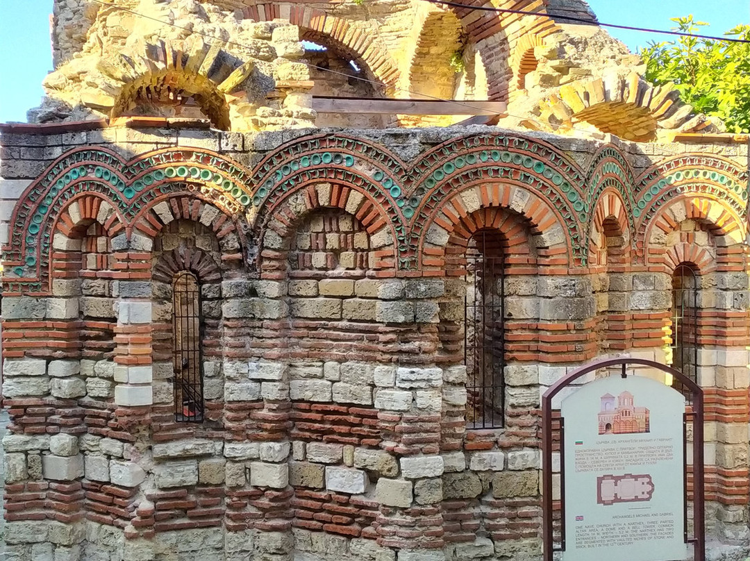Church of the Holy Archangels Michael and Gabriel景点图片