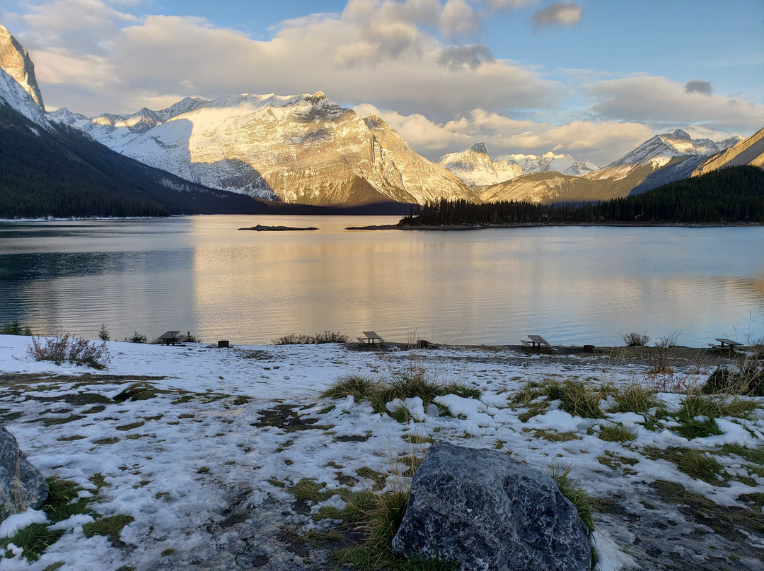 Go Calgary Shuttles-卡尔加里必去景点