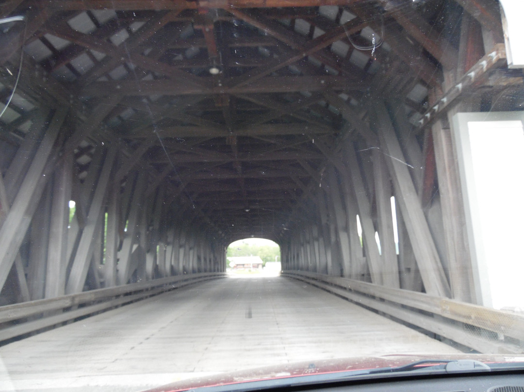 Smith Covered Bridge-Plymouth必去景点