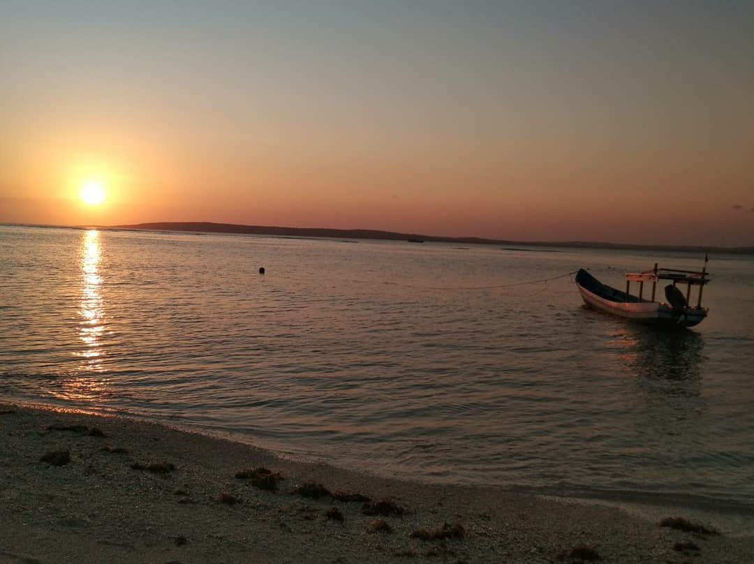 Tablolong Beach景点图片