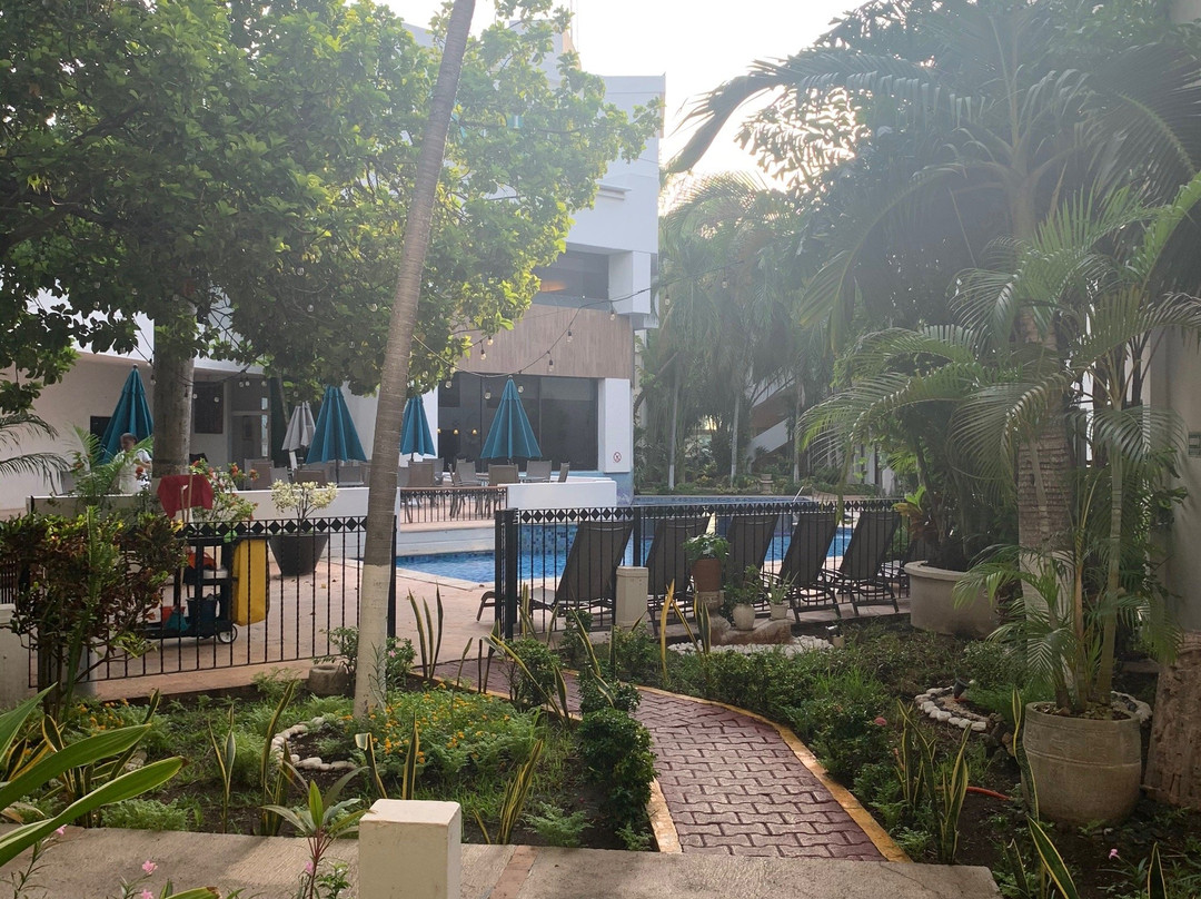 Capital Plaza Hotel主图