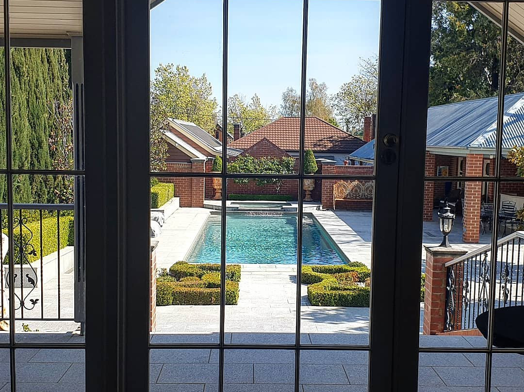 Freeman on Ford B&B主图