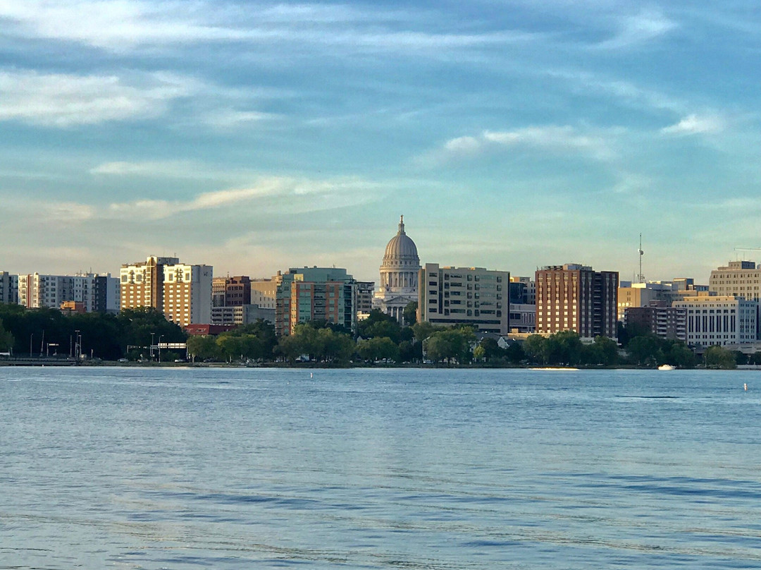 Lake Monona Shoreline Run-麦迪逊必去景点