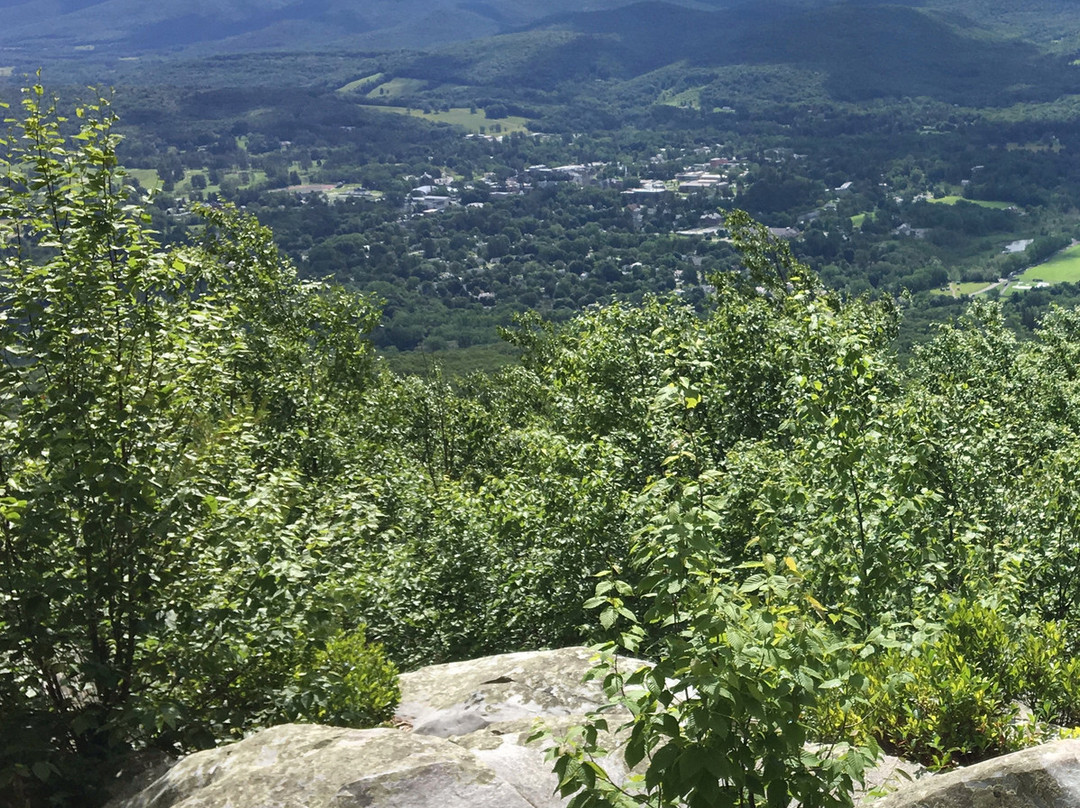 Clarksburg State Park-Clarksburg必去景点