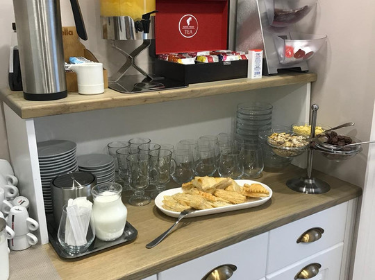 Uphill Residence主图