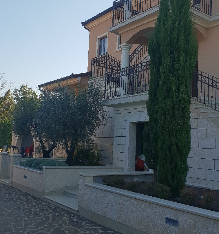 Vranje Selo旅游景点-Deklic Winery