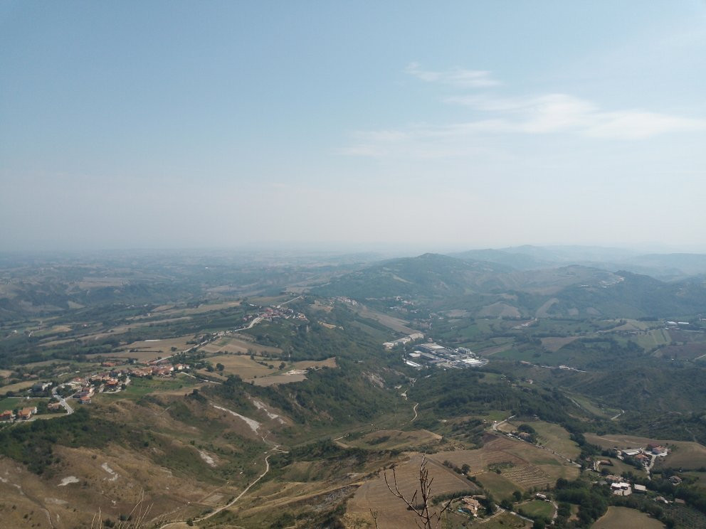 Mount Titan景点图片