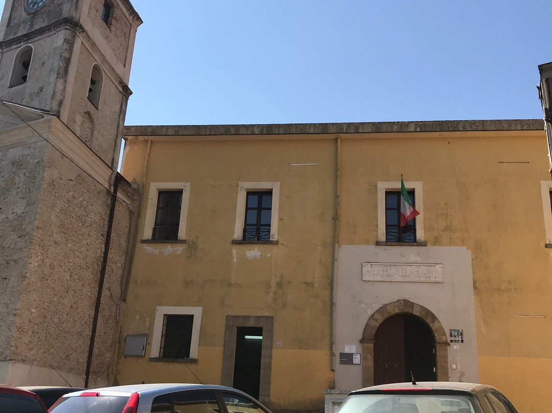 Palazzo Comunale-Cutro必去景点