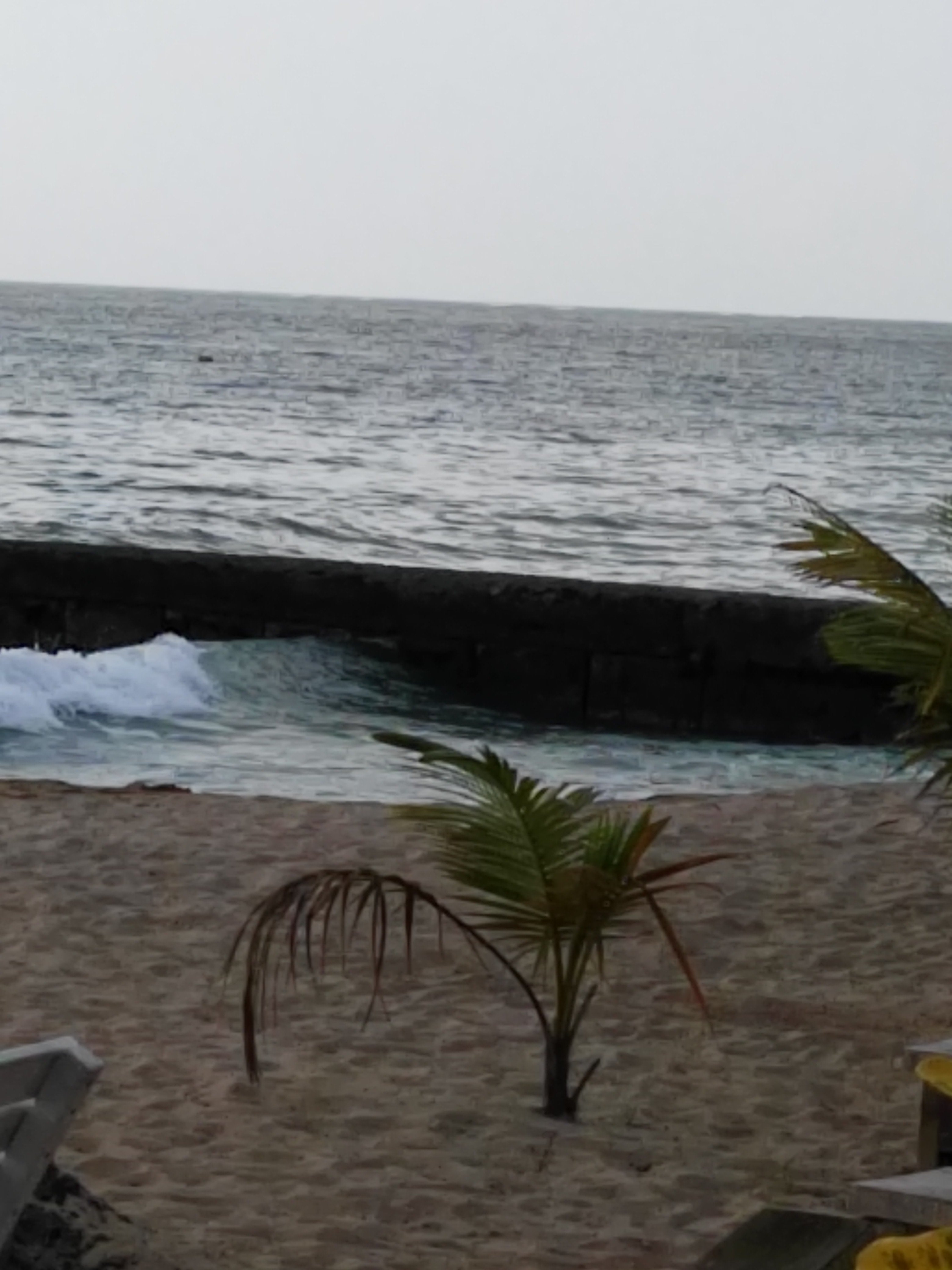 Sandy Point Beach Club-浴室