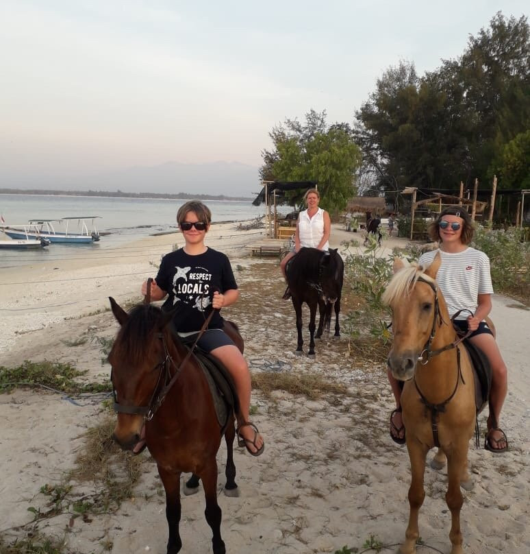 King Stable Horse Riding Tour-Gili Meno必去景点