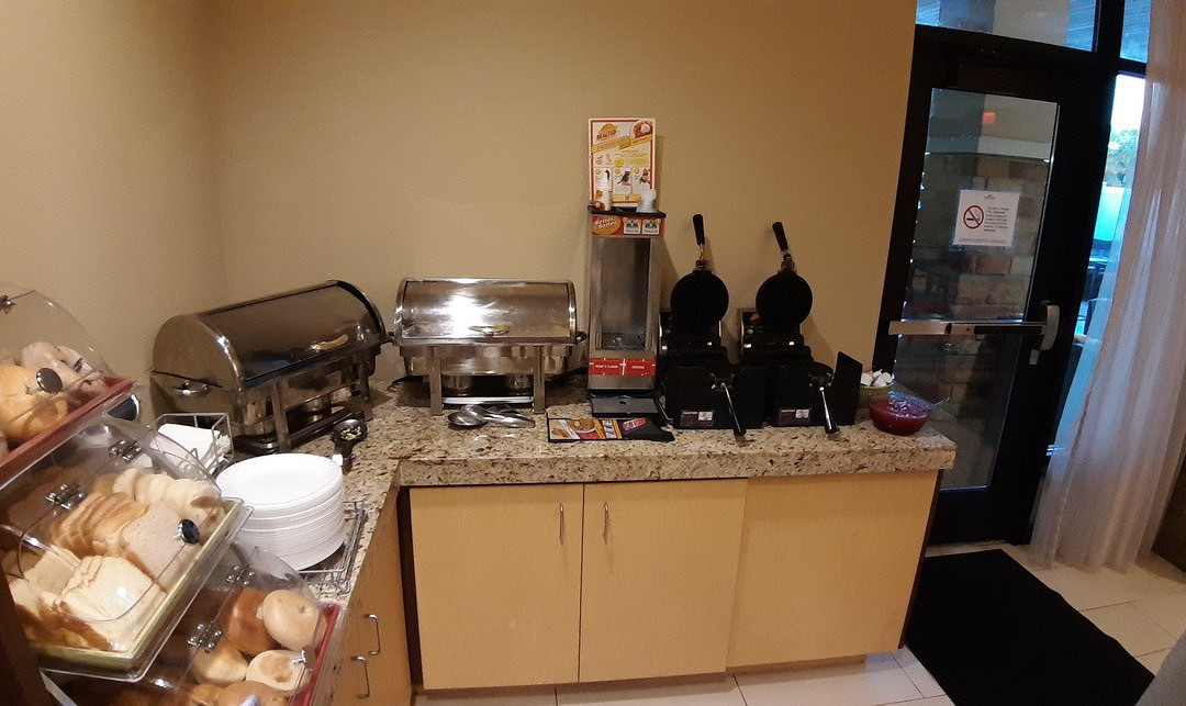 Candlewood Suites Fargo South - Medical Center by IHG主图