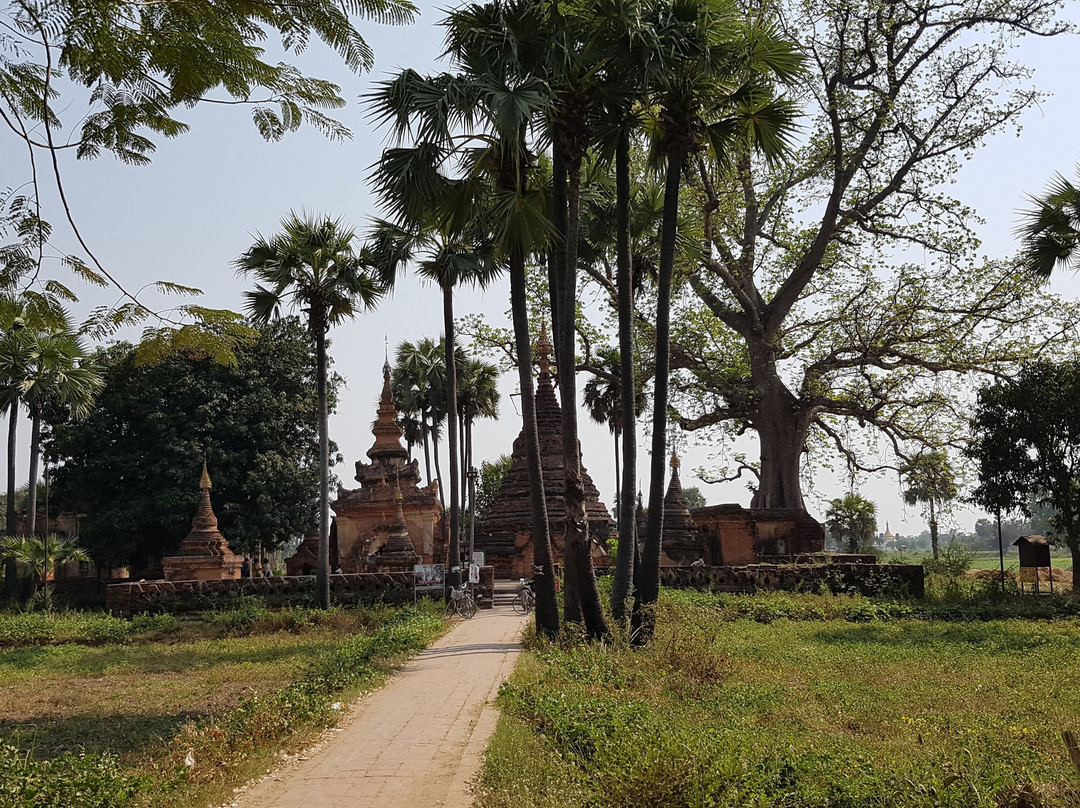 Yadana Hsemee Pagoda景点图片