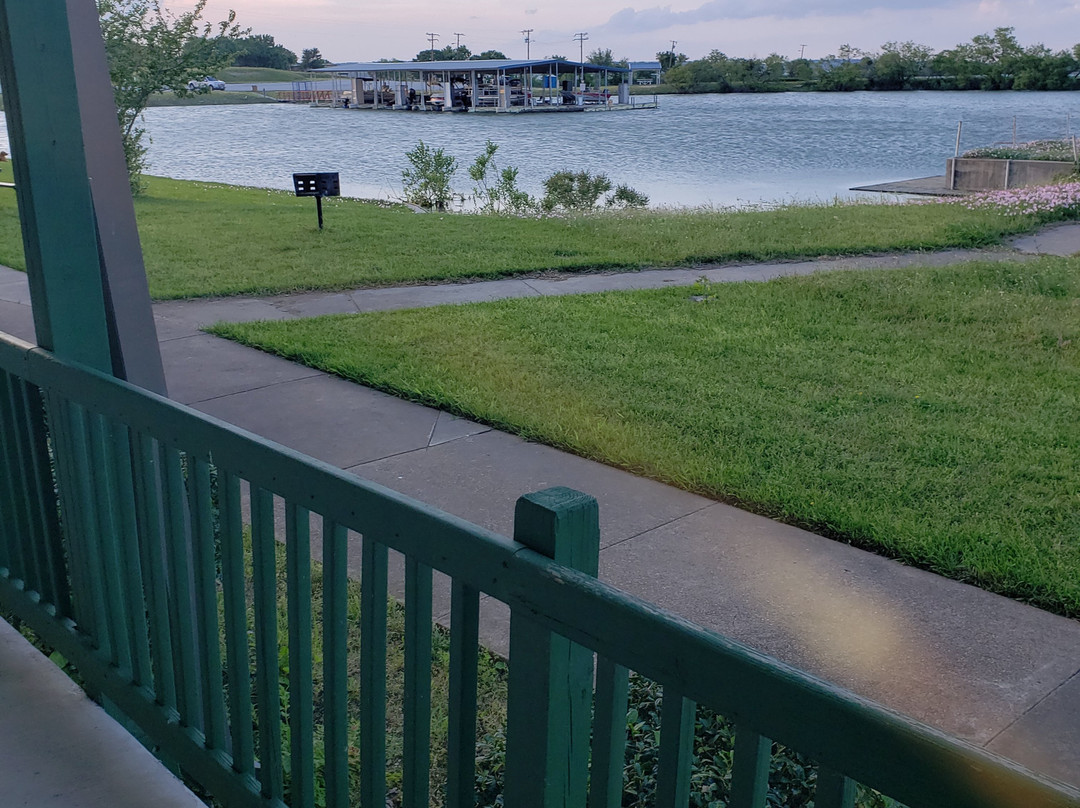 The Lodge Condos主图