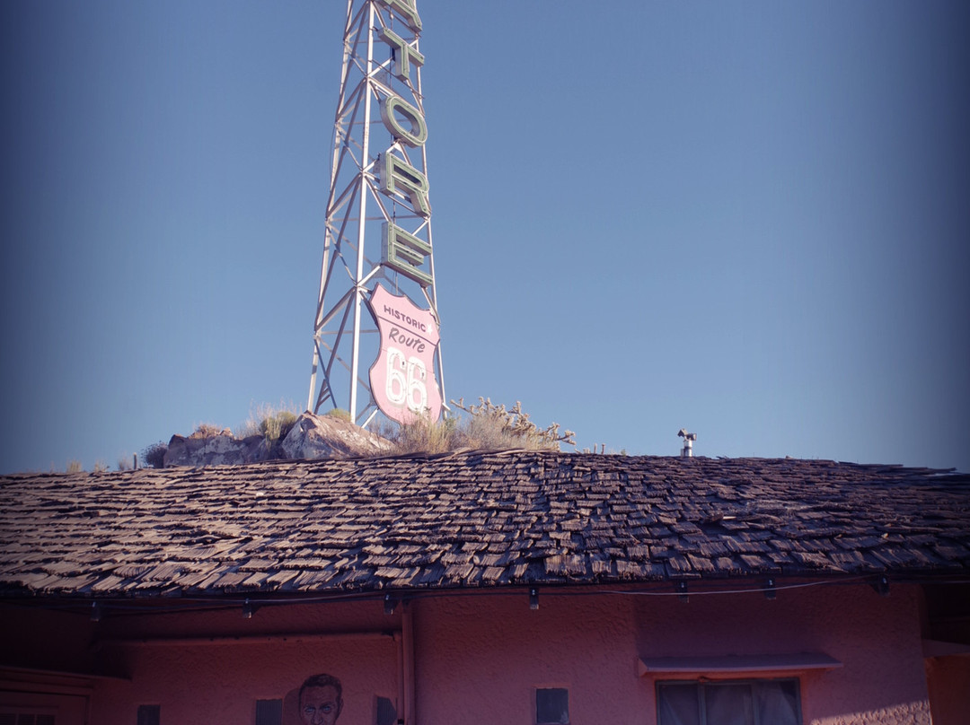 埃尔游唱诗人汽车旅馆主图