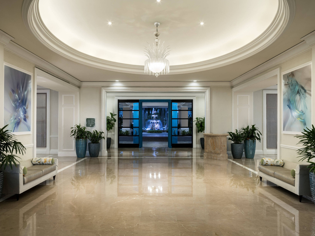 圣胡安丽思卡尔顿酒店主图