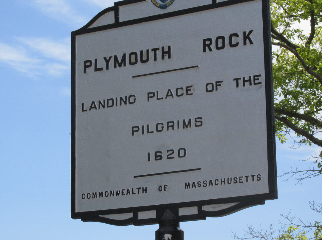 Plymouth Rock - Pilgrim Memorial State Park景点图片