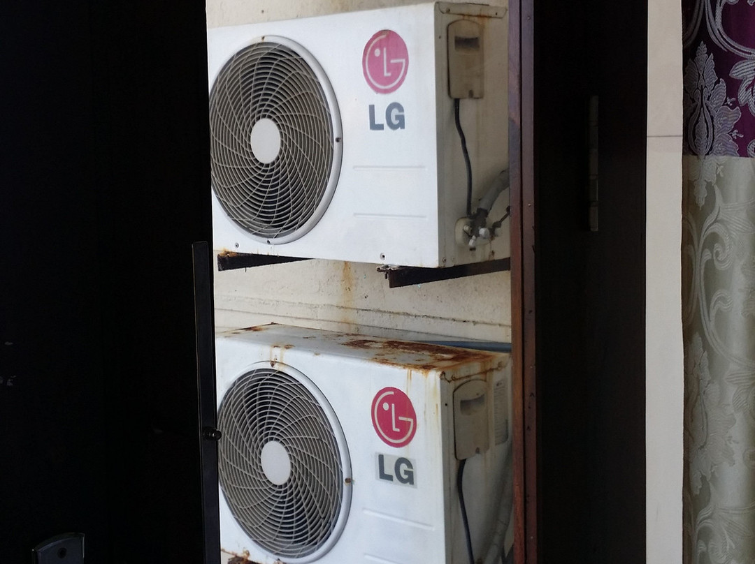 蓝宝石海海滨酒店主图