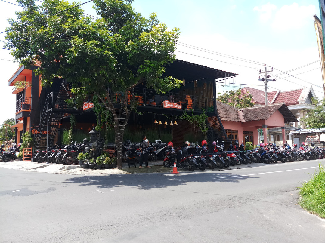 Omah Dewe Cafe