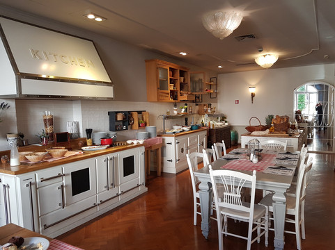 阿加瓦酒店主图