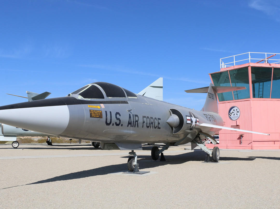 Century Circle at Edwards Air Force Base-Edwards必去景点