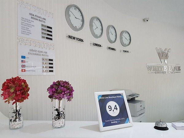 White Line Boutique Hotel主图