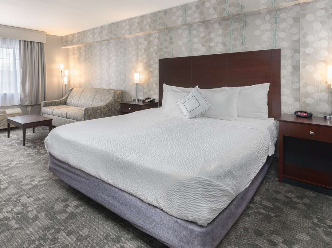 贝斯特韦斯特和睦旅馆及套房酒店主图