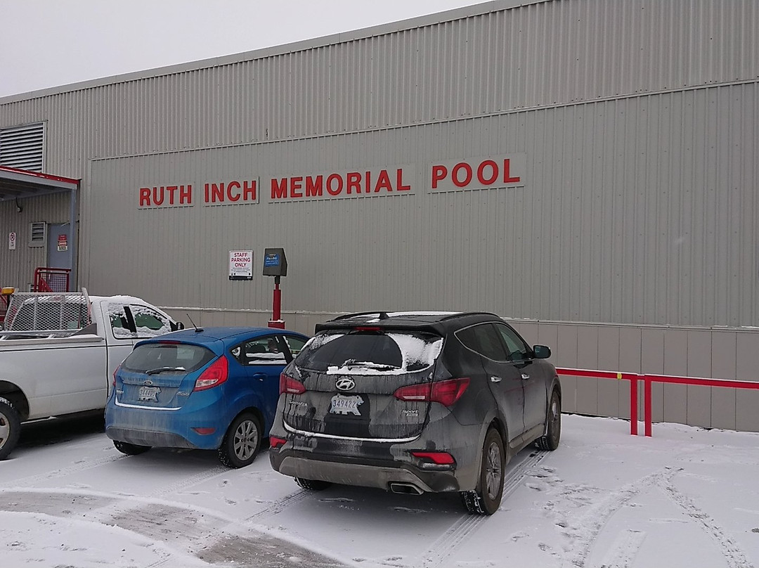 Ruth Inch Community Pool-黄刀镇必去景点