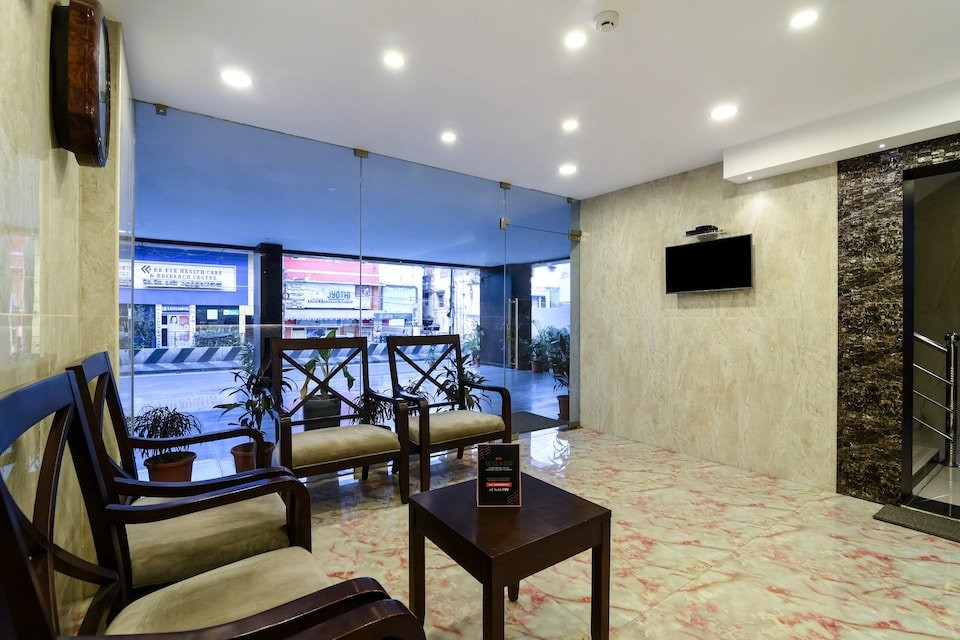 Capital O 22208 Purplepatch Arun Prasath Park主图