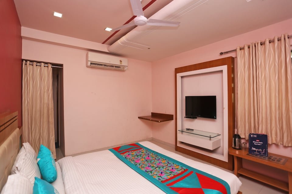 OYO 2450 Hotel Laxmi Residency主图