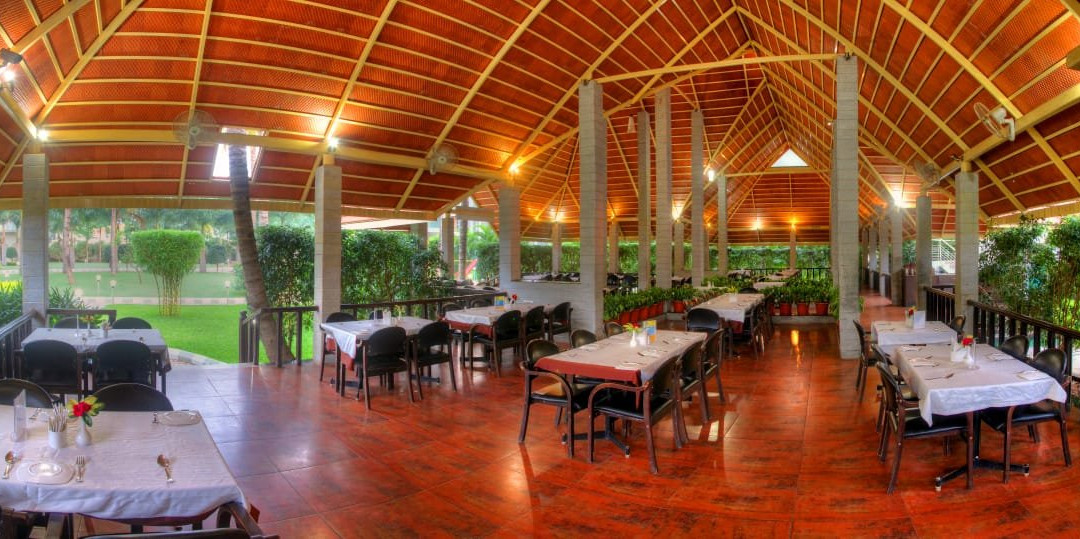 Khan's Resort & Gufha Restaurant主图