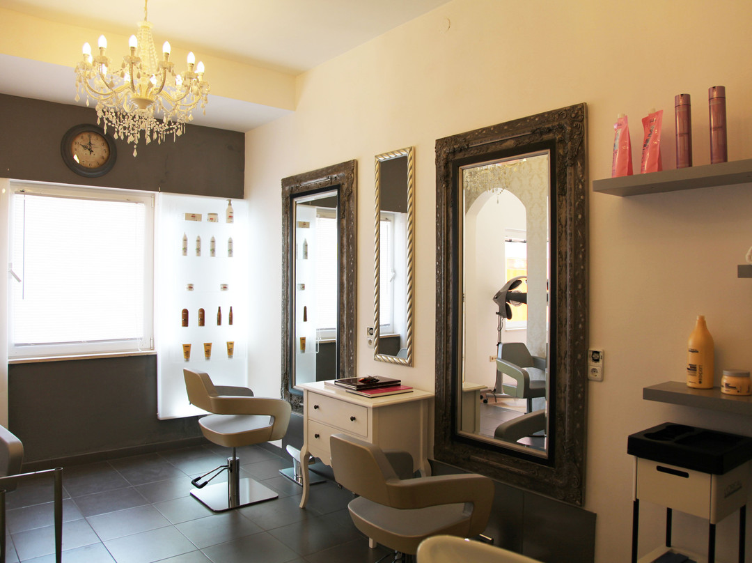Philippine massage and Beauty salon Frapa-罗戈尼察必去景点