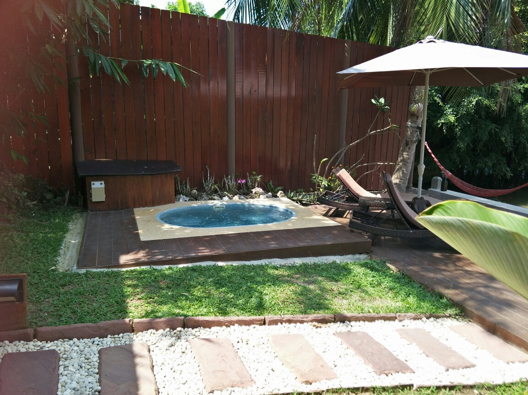 彩亚纳海滩度假村主图