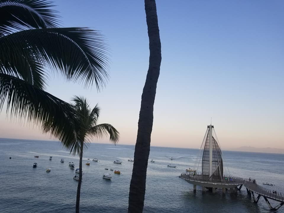 Emperador Beachfront Hotel & Suites主图