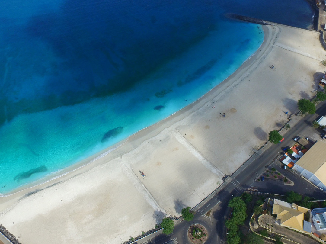 Zoom Zoom Mindelo-明德卢必去景点